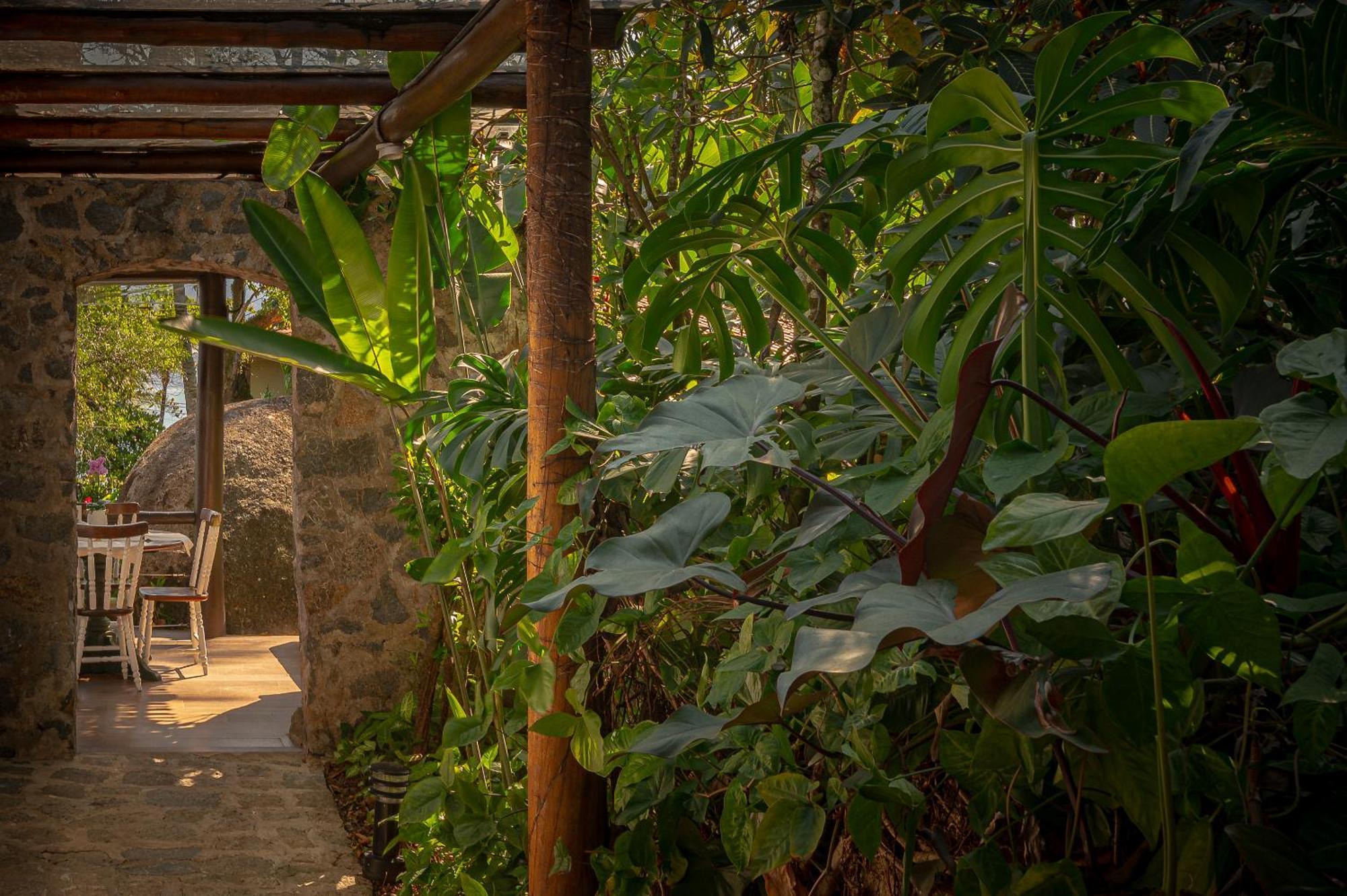 Porto Pacuiba Hotel Ilhabela Bagian luar foto
